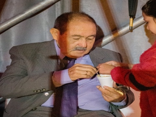 La tierna foto de Homero Coronel Montes y su nieta Delfina que se hizo viral