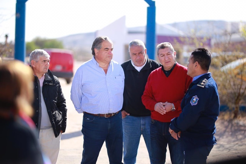 Junto a la fuerza policial, analizó la situación de la seguridad en general.